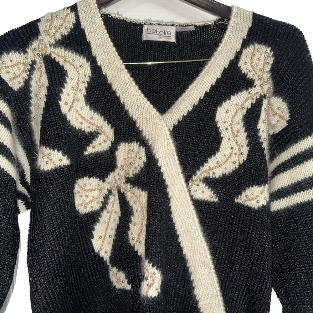 Vintage Knitworks Black and Cream V-Neck Sweater - Picture 7 of 16